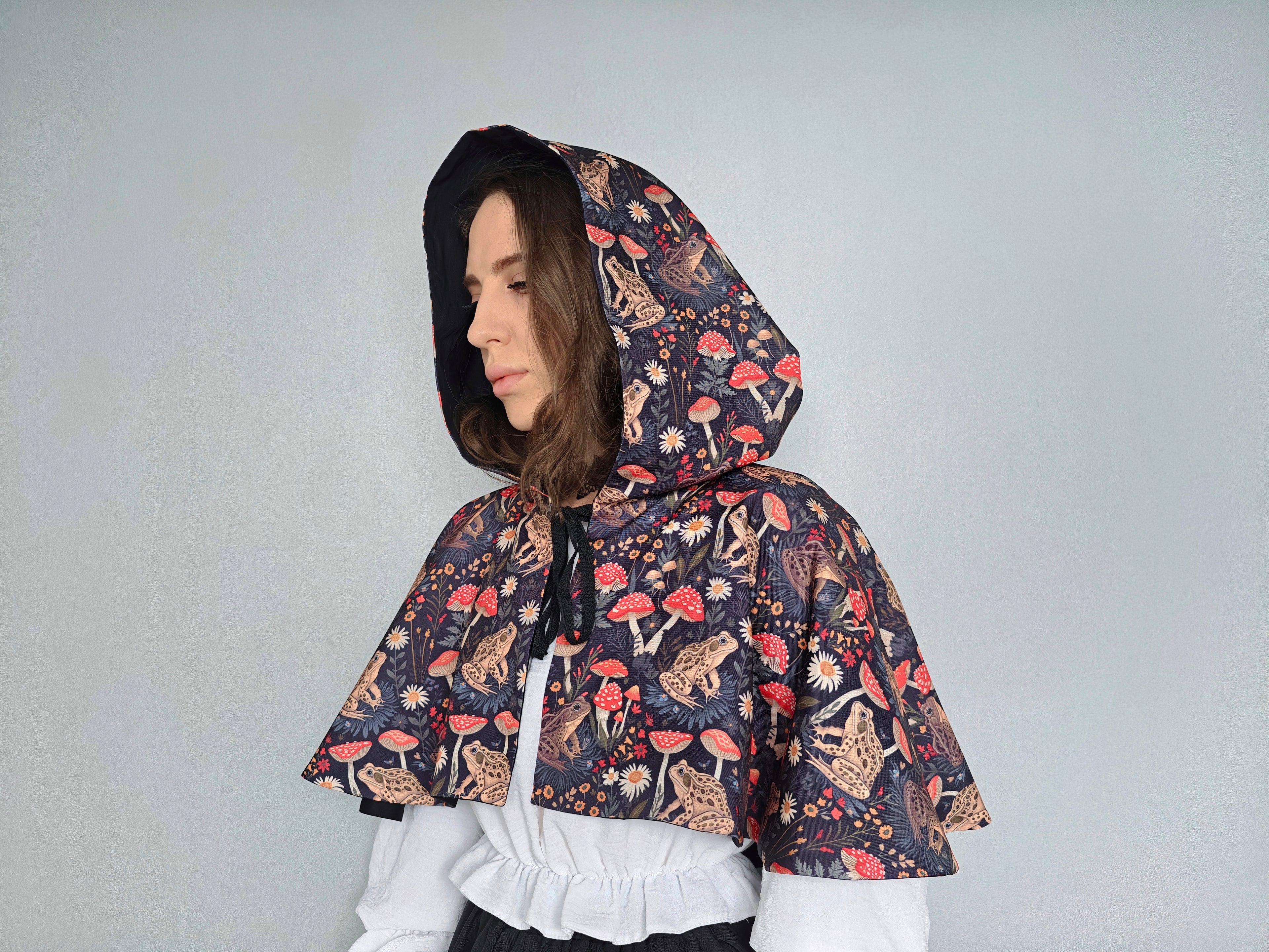 Mushroom & Frog Capelet