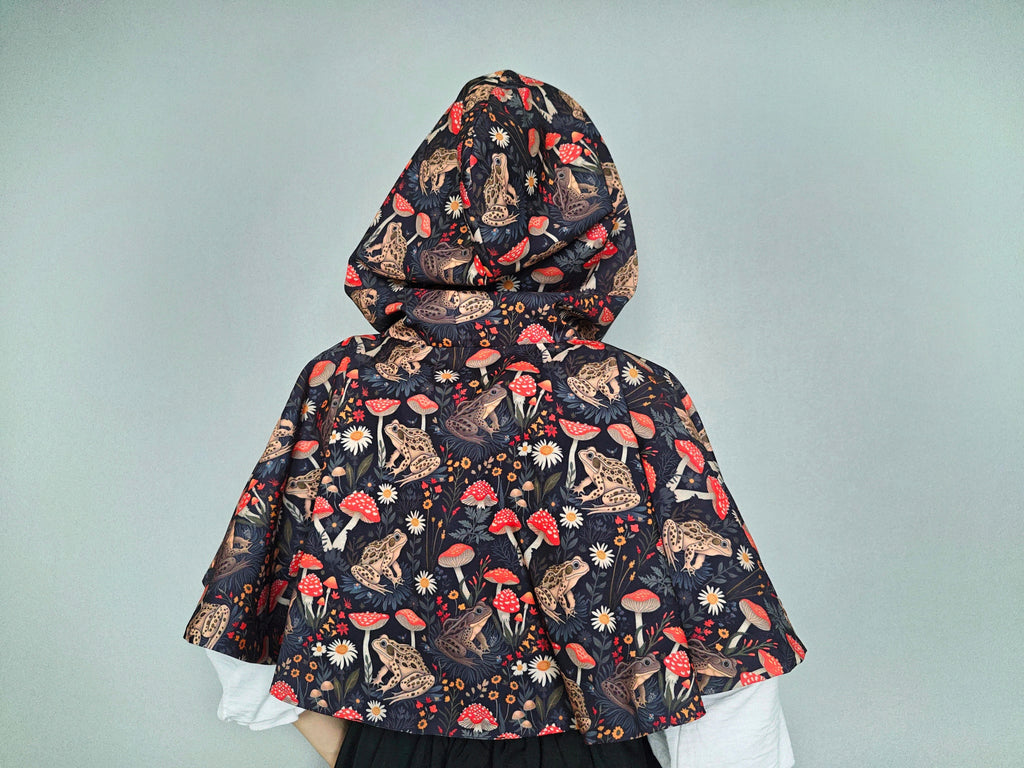 Mushroom & Frog Capelet