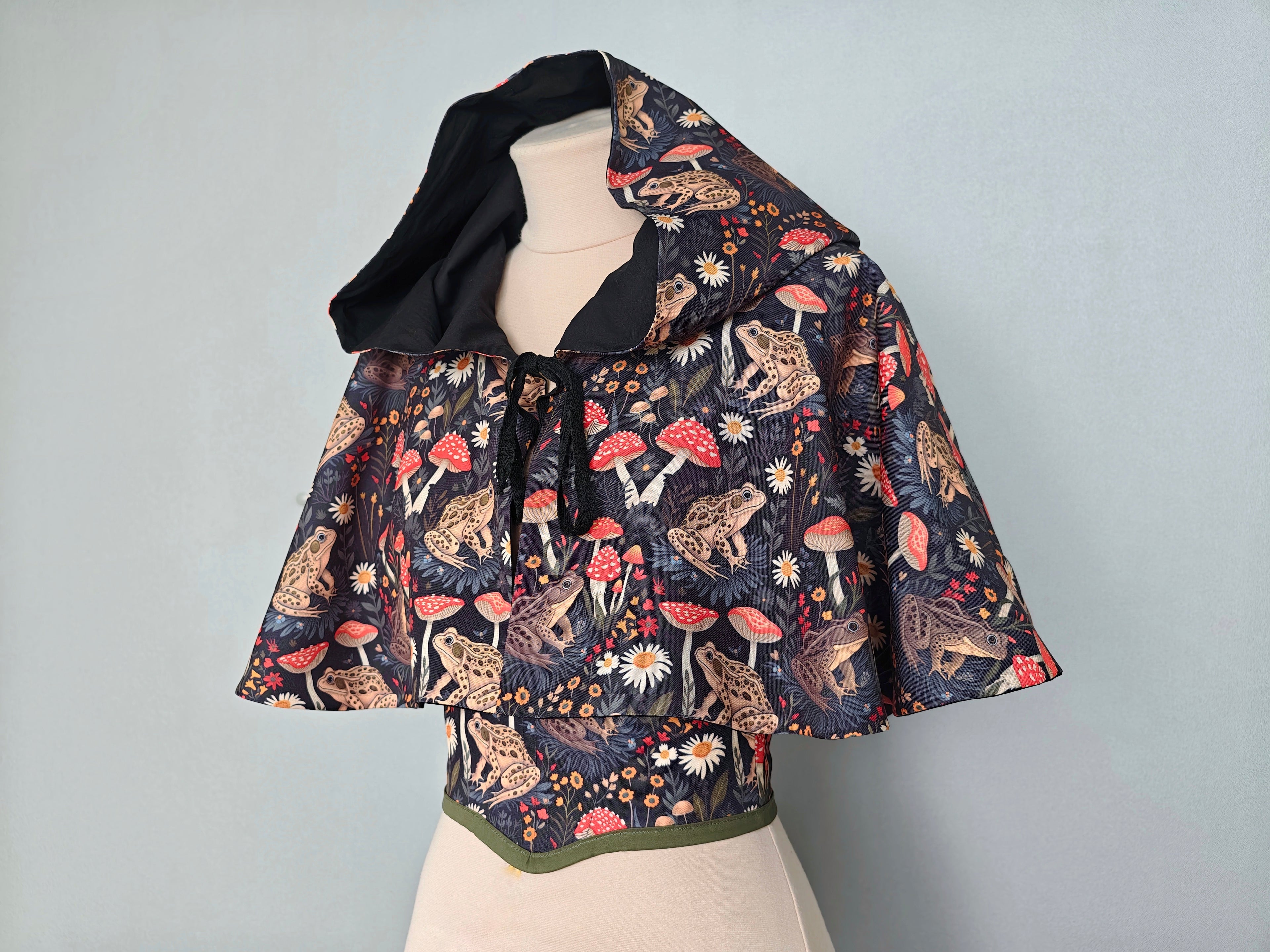 Mushroom & Frog Capelet