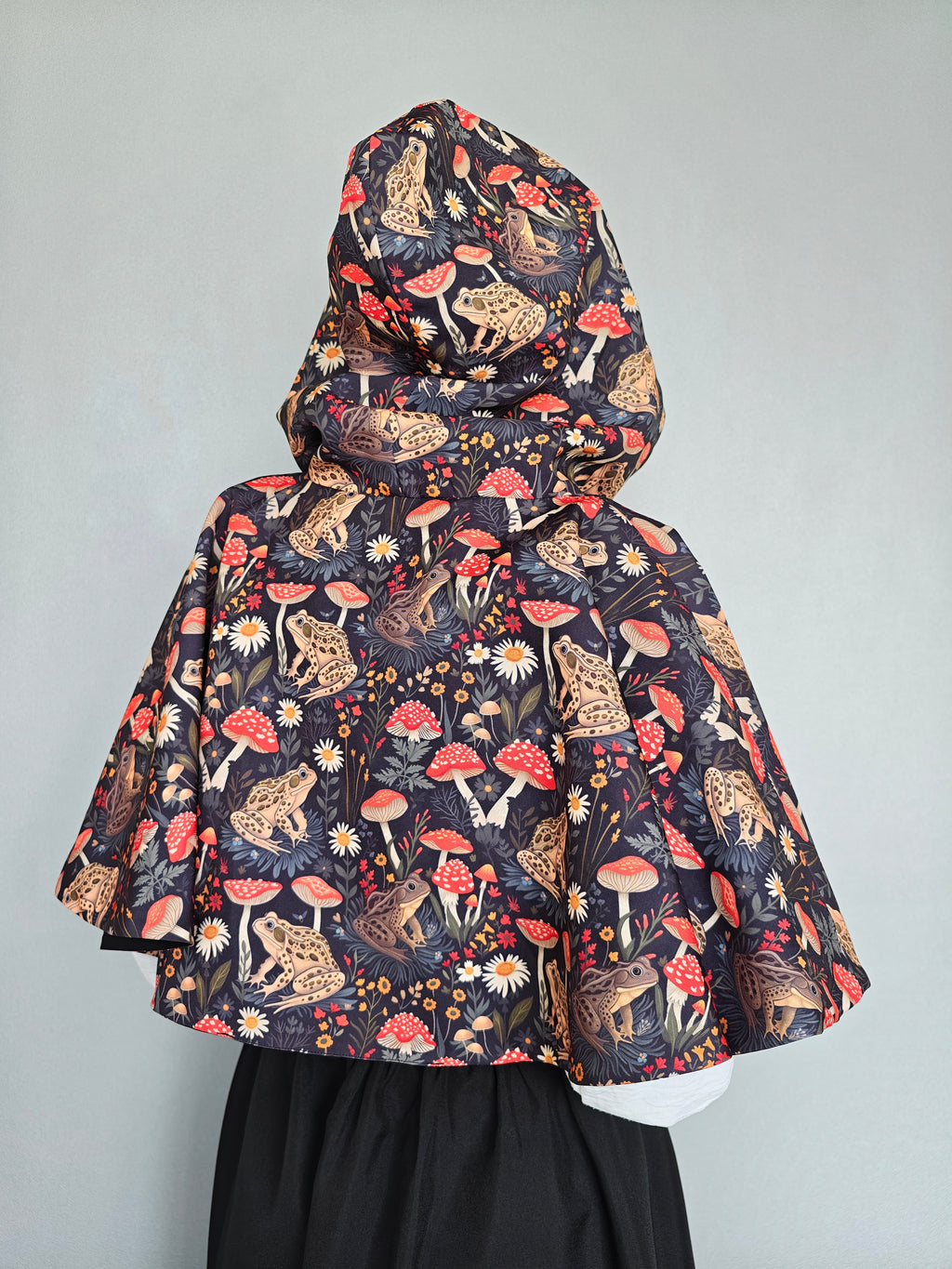 Mushroom & Frog Capelet
