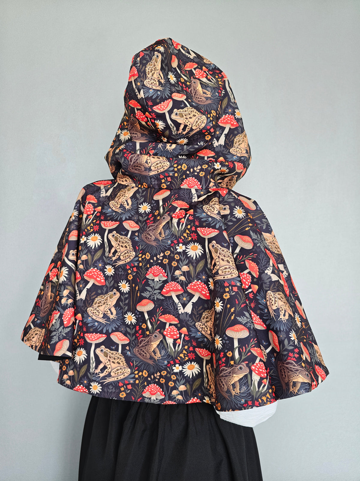 Mushroom & Frog Capelet