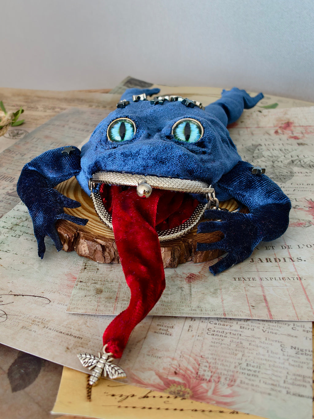 Frog Keychain Purse
