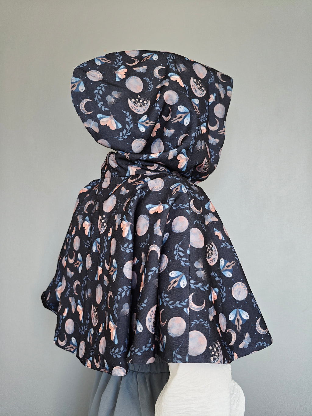 Lunar Garden Capelet
